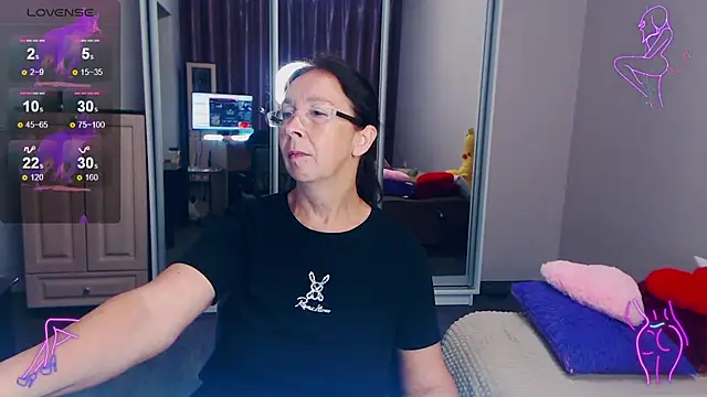 Snapshot of Celine_Faer1 chatting on June 12, 12:47 pm Celine Faer1 online show from June 12, 12:47 pm