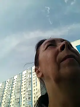 Snapshot of Celine_Faer1 chatting on June 11, 11:40 am Celine Faer1 online show from June 11, 11:40 am