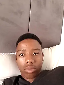 Snapshot of BLACK_BOTTOM03 chatting on December 1, 4:46 am BLACK BOTTOM03 online show from December 1, 4:46 am