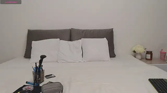 Kate001 online show from February 1, 5:39 am