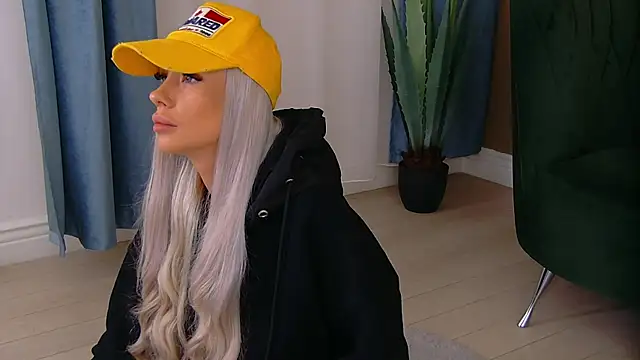 Bailey Rush online show from October 16, 2:47 pm