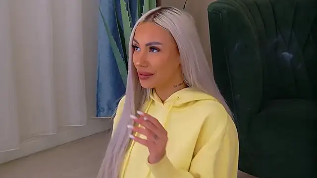 Bailey Rush online show from December 3, 4:39 pm