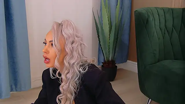 Bailey Rush online show from October 21, 1:21 pm