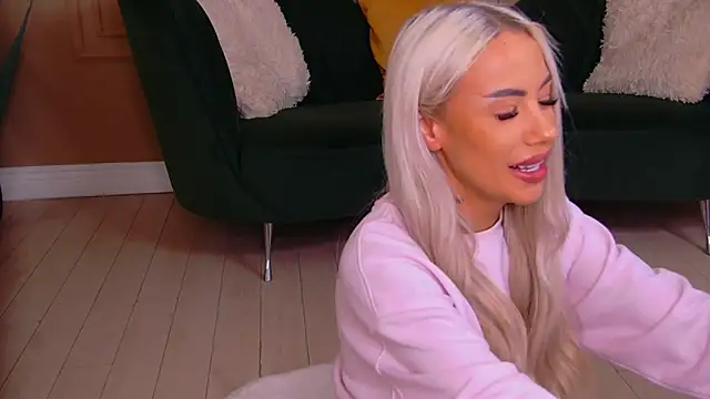 Bailey Rush online show from March 17, 6:44 pm