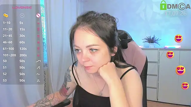Snapshot of AnnyHoney_ chatting on July 18, 1:30 pm AnnyHoney online show from July 18, 1:30 pm