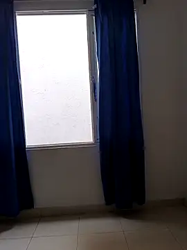 ElizabethBell  online show from April 15, 12:42 pm