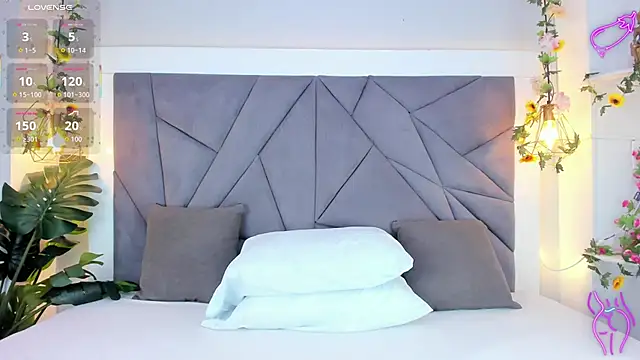 Snapshot of KiarhaTrixie chatting on November 23, 3:16 am KiarhaTrixie online show from November 23, 3:16 am