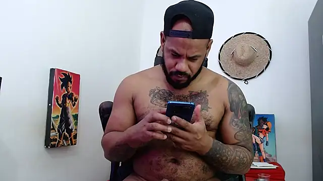 Damian64420 online show from April 23, 4:41 pm