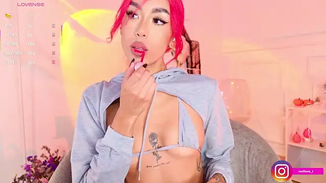 Snapshot of Mely-taylor chatting on October 26, 11:05 pm Mely-taylor online show from October 26, 11:05 pm