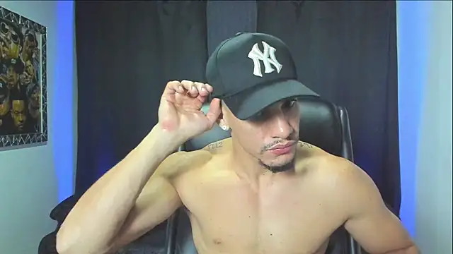 jhonnysnow17 online show from December 18, 8:41 am