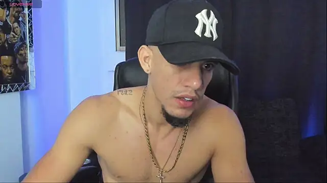 jhonnysnow17 online show from May 7, 4:50 am