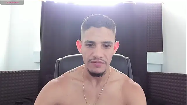 jhonnysnow17 online show from May 30, 8:58 pm