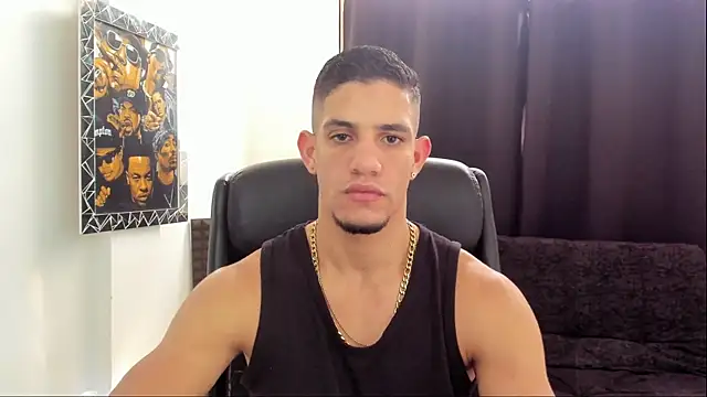 Snapshot of jhonnysnow17 chatting on July 2, 6:58 pm jhonnysnow17 online show from July 2, 6:58 pm