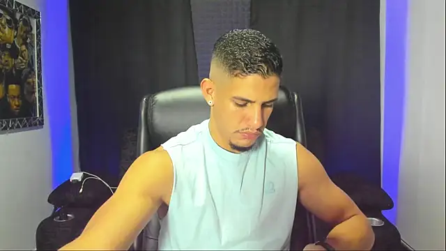 jhonnysnow17 online show from October 25, 12:32 am