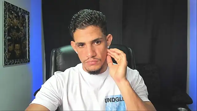 jhonnysnow17 online show from February 28, 6:29 pm