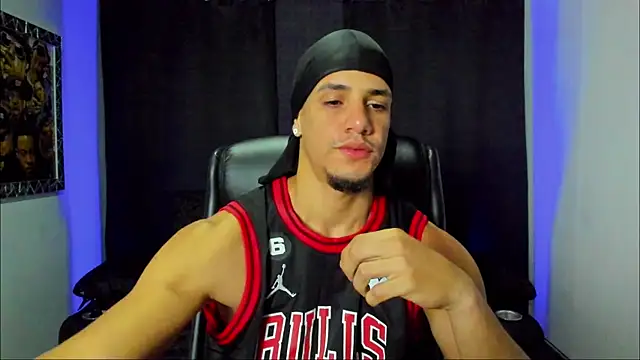 jhonnysnow17 online show from November 2, 11:54 pm