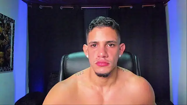 jhonnysnow17 online show from October 31, 6:26 pm