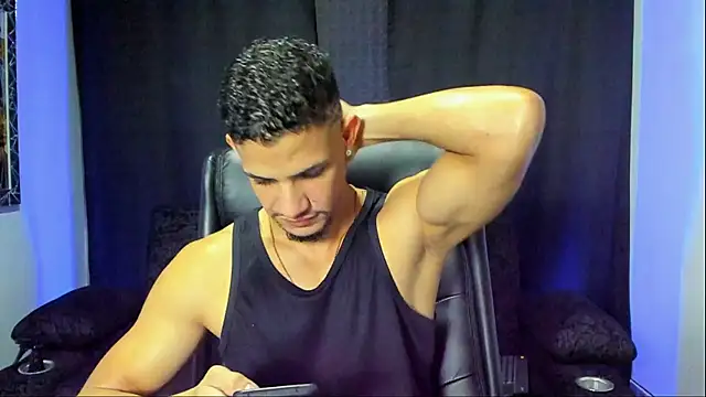 jhonnysnow17 online show from December 21, 4:03 am