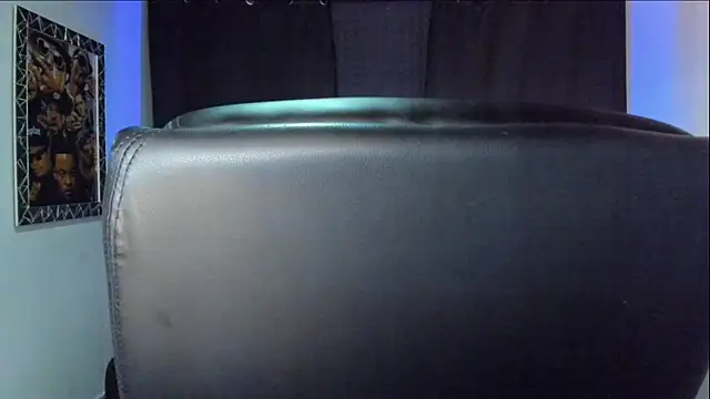 jhonnysnow17 online show from February 14, 8:31 pm