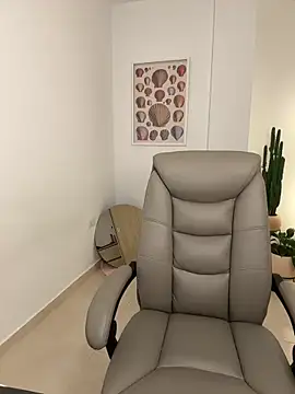 ari artis online show from February 23, 11:05 pm