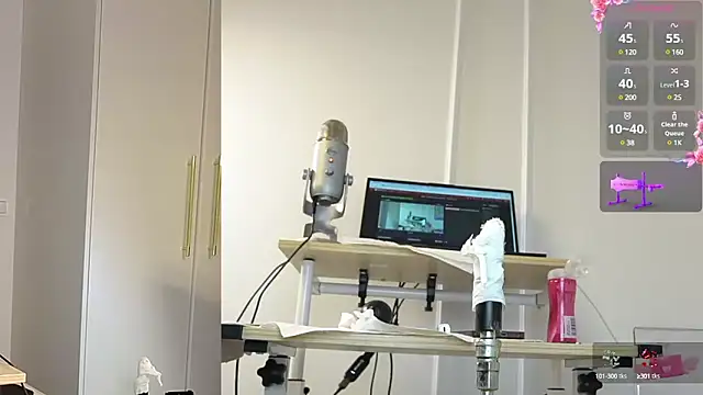 Snapshot of Miss69Ri99 chatting on February 26, 10:15 pm Miss69Ri99 online show from February 26, 10:15 pm