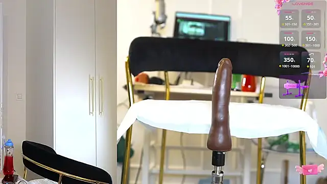 Snapshot of Miss69Ri99 chatting on March 22, 5:41 pm Miss69Ri99 online show from March 22, 5:41 pm