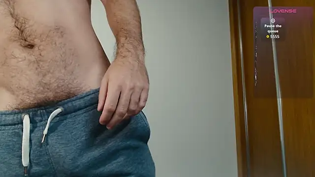 Snapshot of cutehairymacho chatting on November 7, 10:57 pm cutehairymacho online show from November 7, 10:57 pm