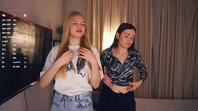 Snapshot of EllenReeves chatting on November 29, 5:07 am EllenReeves online show from November 29, 5:07 am