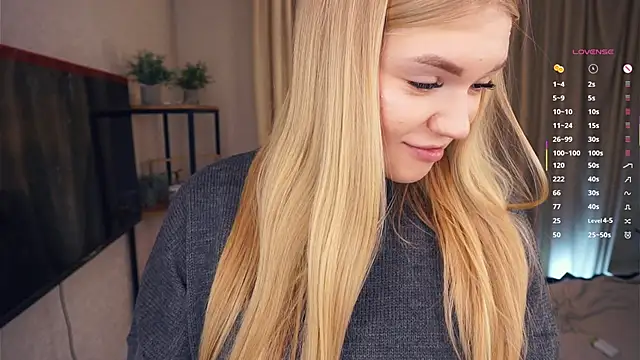 Snapshot of EllenReeves chatting on October 23, 6:12 am EllenReeves online show from October 23, 6:12 am