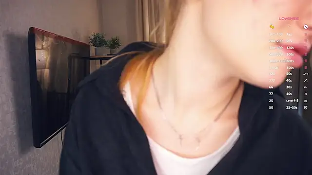 Snapshot of EllenReeves chatting on November 19, 6:02 am EllenReeves online show from November 19, 6:02 am