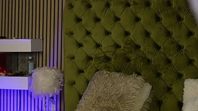 TiffanyMaze online show from September 22, 6:08 am