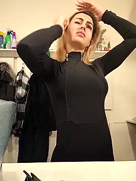 TiffanyMaze online show from March 13, 7:24 am