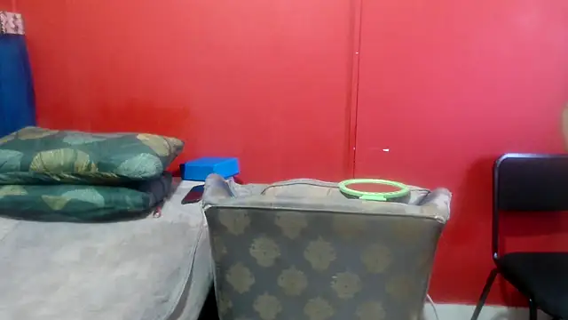 Snapshot of Lelety79 chatting on September 18, 8:50 am Lelety79 online show from September 18, 8:50 am