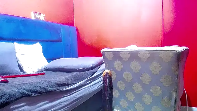 Snapshot of Lelety79 chatting on November 19, 7:36 pm Lelety79 online show from November 19, 7:36 pm