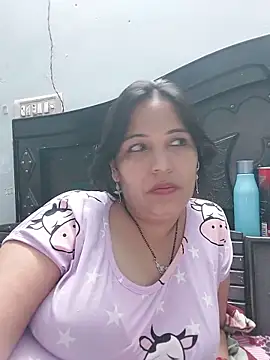 Poojabhabi101 online show from May 15, 6:17 pm