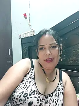 Poojabhabi101 online show from September 26, 6:15 pm
