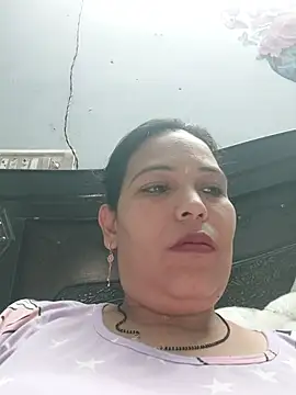 Poojabhabi101 online show from May 15, 6:11 am