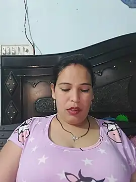 Poojabhabi101 online show from May 18, 5:56 am
