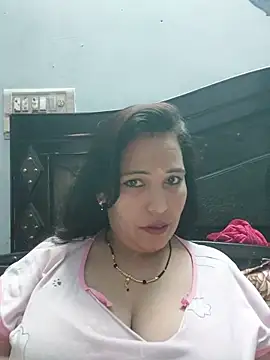 Snapshot of Poojabhabi101 chatting on June 20, 5:56 am Poojabhabi101 online show from June 20, 5:56 am