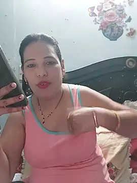 Snapshot of Poojabhabi101 chatting on July 15, 5:25 am Poojabhabi101 online show from July 15, 5:25 am