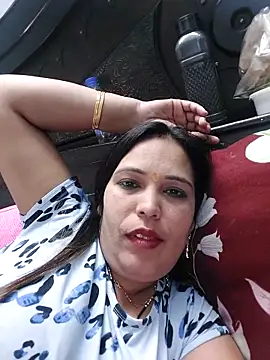 Poojabhabi101 online show from March 12, 6:40 am