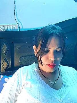 Poojabhabi101 online show from February 4, 6:08 am