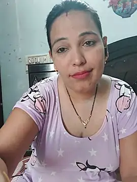 Snapshot of Poojabhabi101 chatting on June 28, 6:20 am Poojabhabi101 online show from June 28, 6:20 am