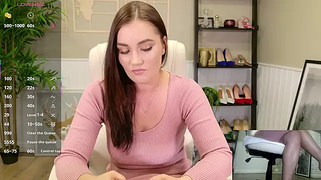 Snapshot of SelineSole chatting on November 5, 5:27 pm SelineSole online show from November 5, 5:27 pm