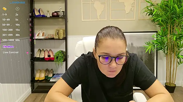 SelineSole online show from September 25, 3:07 pm