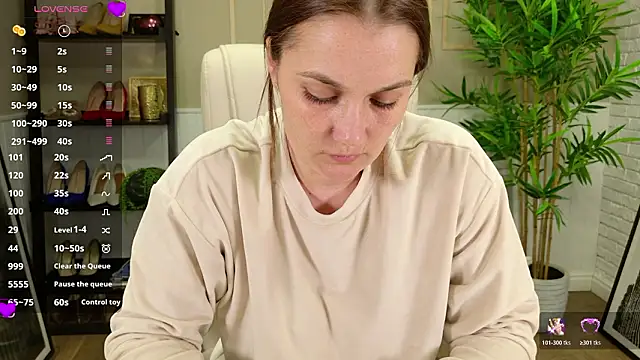 SelineSole online show from March 10, 4:11 pm