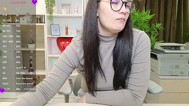 SelineSole online show from March 24, 4:07 pm