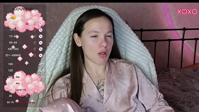 Snapshot of lil_luna_x chatting on January 20, 5:06 pm lil luna x online show from January 20, 5:06 pm