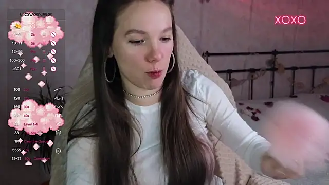 lil luna x online show from February 14, 3:12 pm