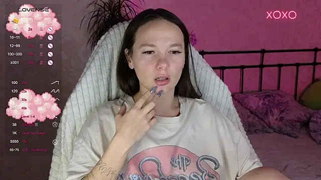 Snapshot of lil_luna_x chatting on November 30, 2:07 pm lil luna x online show from November 30, 2:07 pm